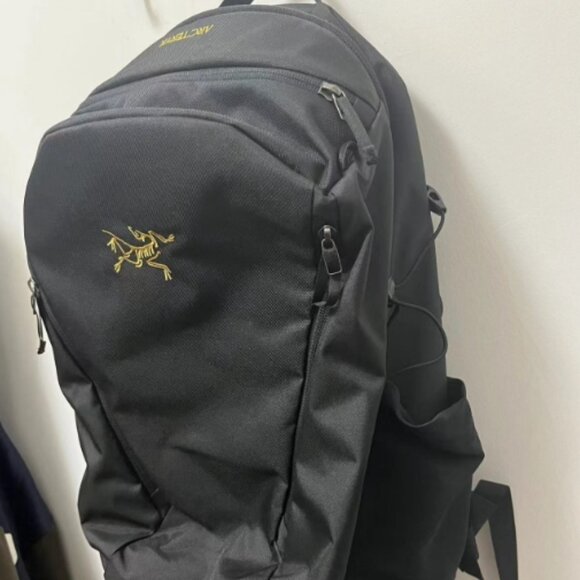 Arcteryx  Mantis 26 - Picture 2 of 3